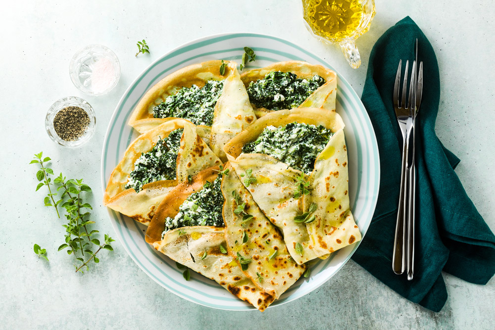 Spinach and Feta Phyllo Rolls